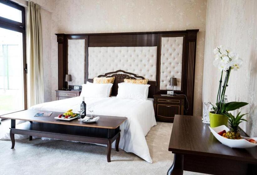 小型套房, River Lodge