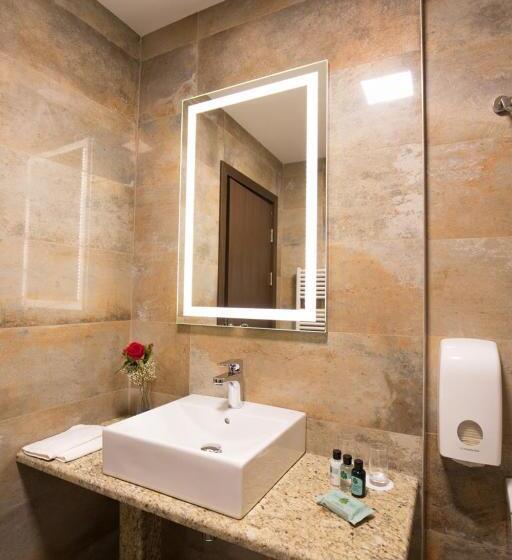 اتاق استاندارد با چشم‌انداز باغ, River Lodge