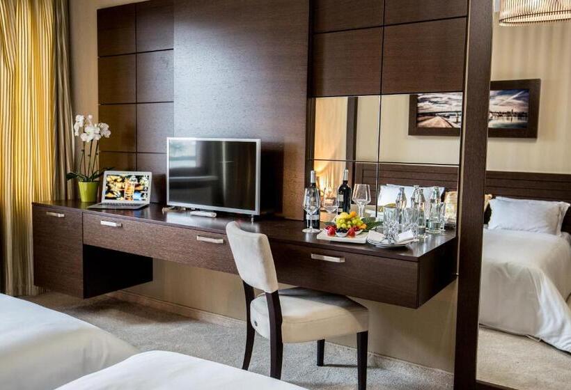 اتاق استاندارد با چشم‌انداز باغ, River Lodge