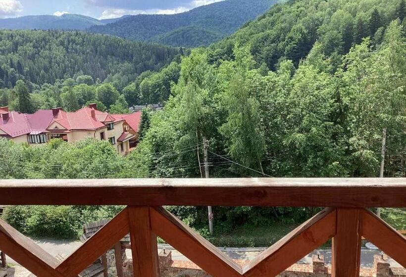 Номер Deluxe с Балконом, Shovkova Kositsya