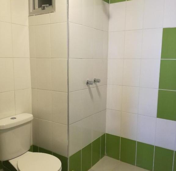 Háromágyas Standard Szoba, The Oruro Inn