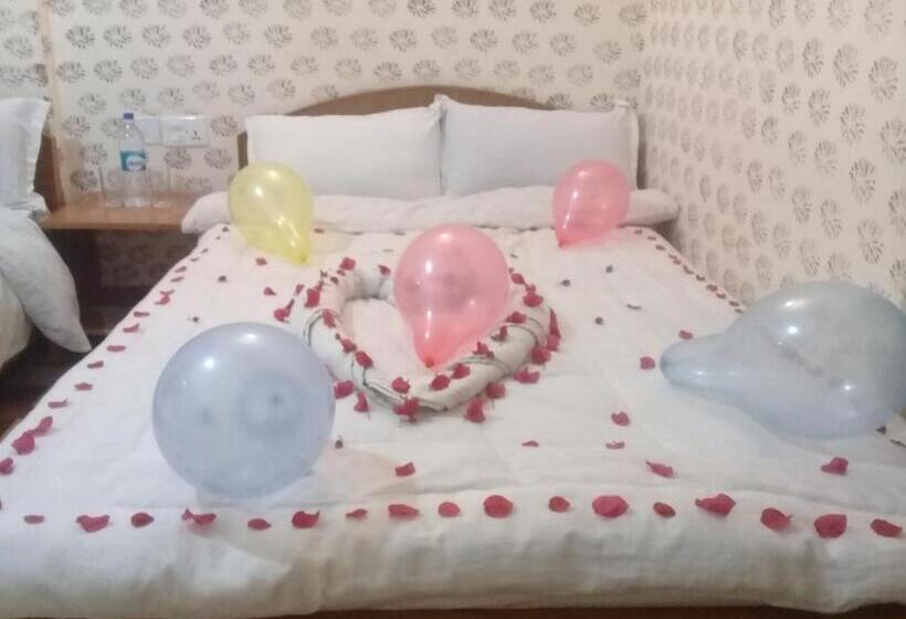 اتاق استاندارد چهار تخته, The Tranqulity Inn