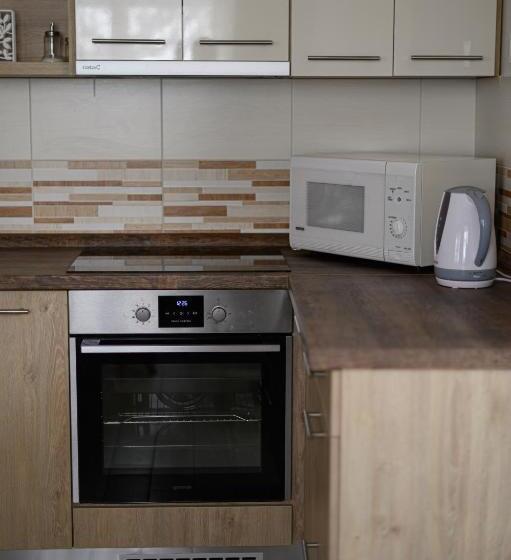 デラックスファミリールーム, Nádasdi Ház