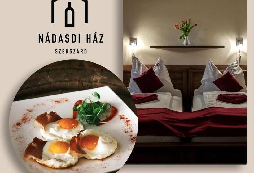 Апартаменты 1 Спальня с Террасой, Nádasdi Ház
