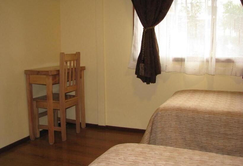 バス共有のスタンダードルーム, Portal Austral