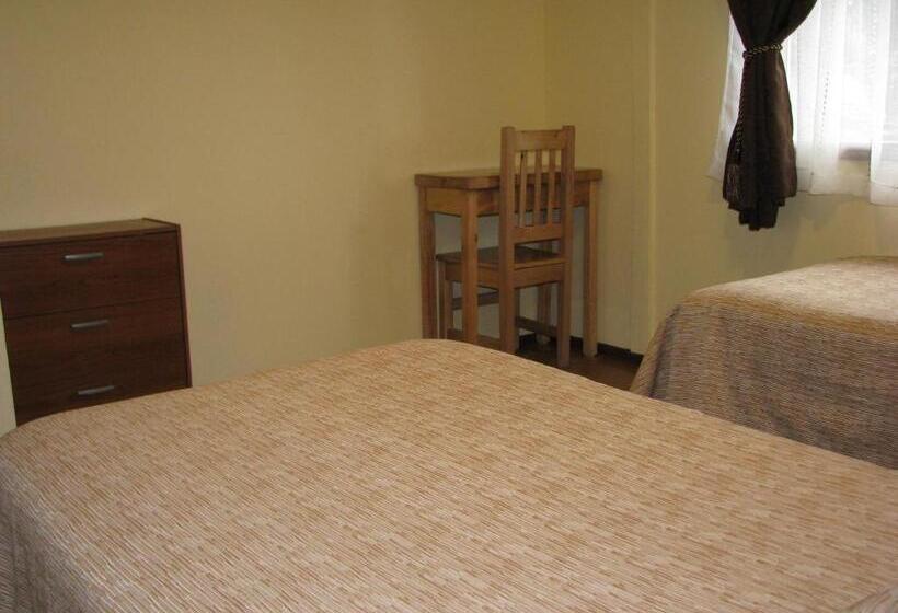 バス共有のスタンダードルーム, Portal Austral