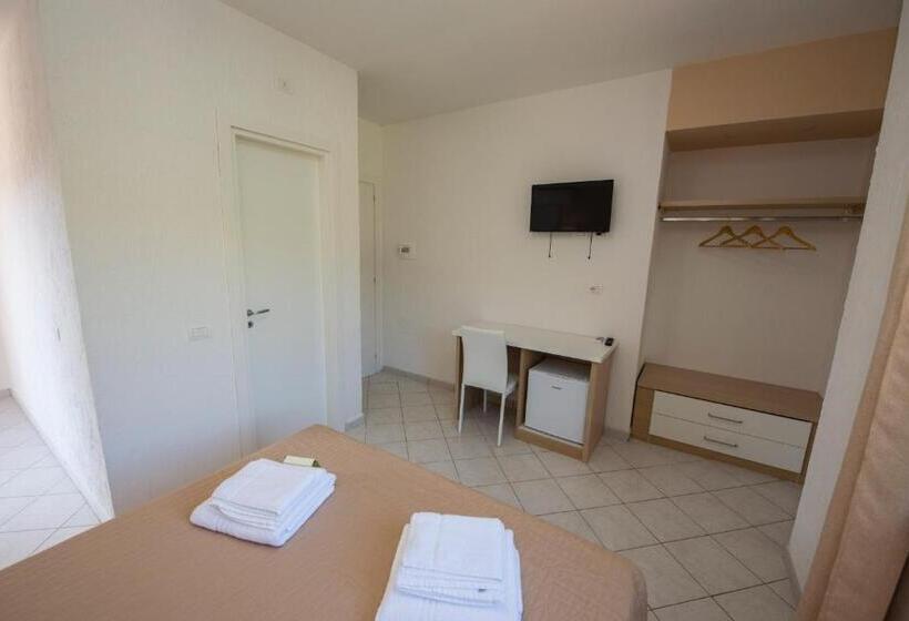 غرفة قياسية مزوَّدة بشُرفة, Villa Saturno