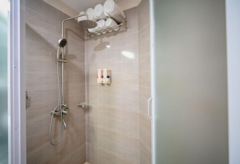 Deluxe Szoba, Achievers Airport