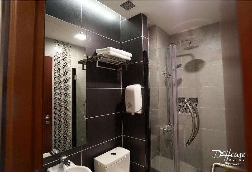 חדר סטנדרט, De House