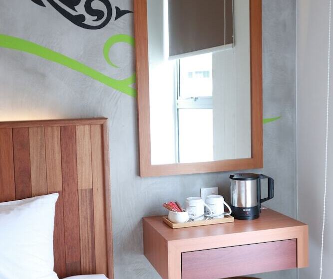 חדר סטנדרט, De House