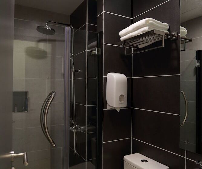 חדר סטנדרט, De House