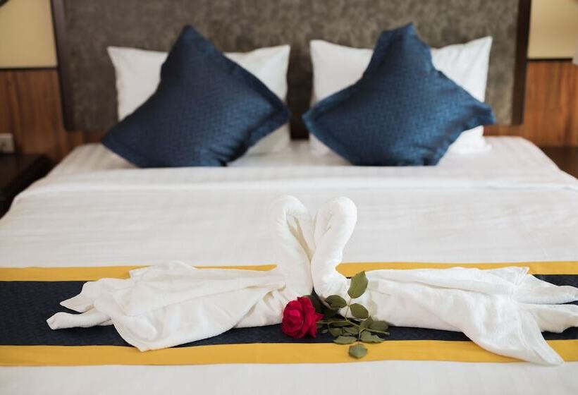 디럭스 룸, Confetti Garden