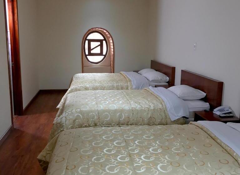 חדר סטנדרט לשלושה, Floré Hotel Boutique Cuenca