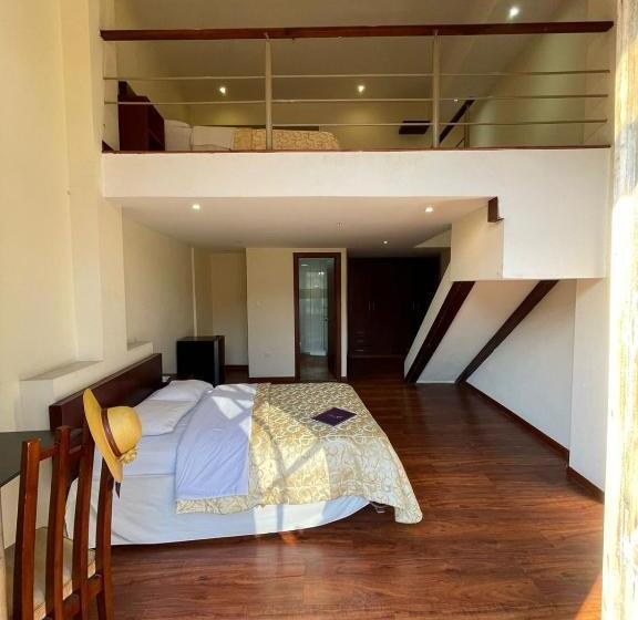 Семейный Номер, Floré Hotel Boutique Cuenca