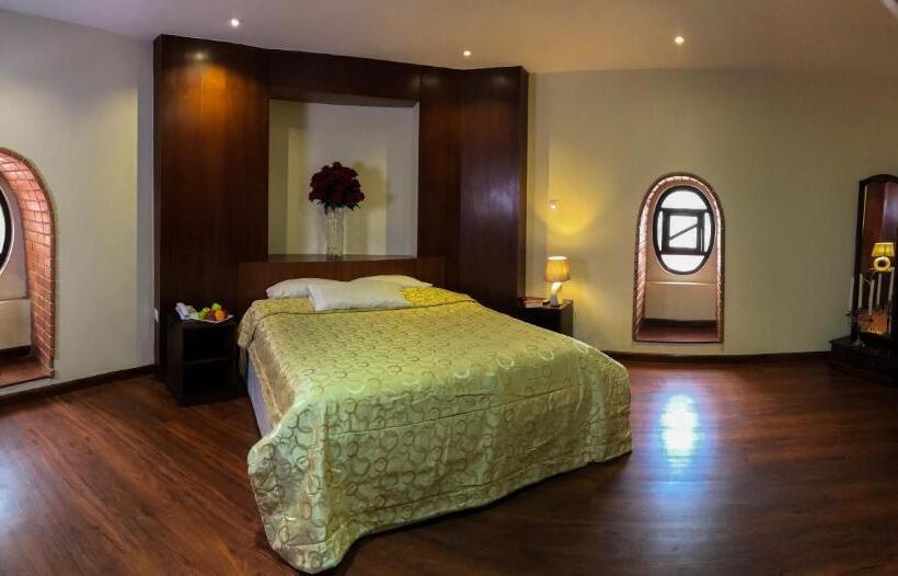 סוויטת ג'וניור עם מרפסת, Floré Hotel Boutique Cuenca