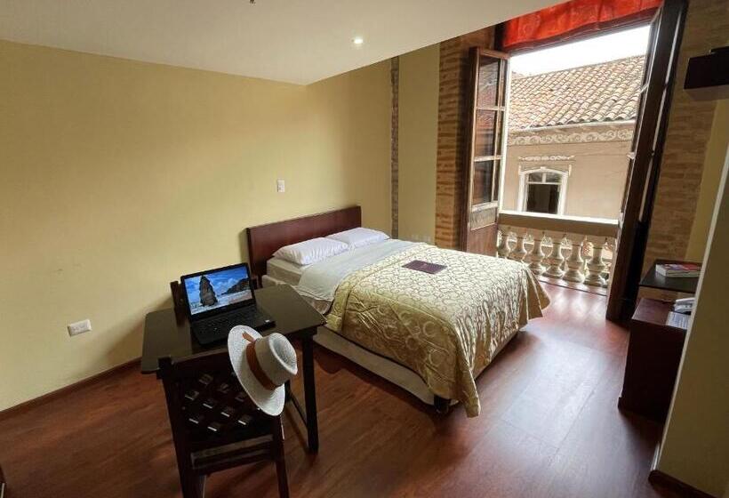 חדר סטנדרט עם מרפסת, Floré Hotel Boutique Cuenca