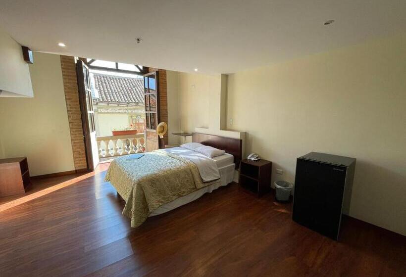 חדר סטנדרט עם מרפסת, Floré Hotel Boutique Cuenca