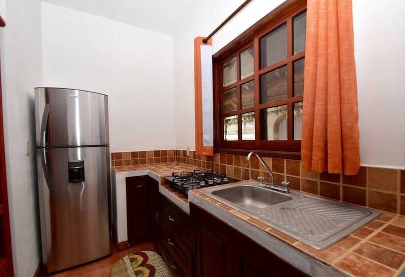 Pokój Standard 2 Łóżka Małżeńskie, Villas Amalia