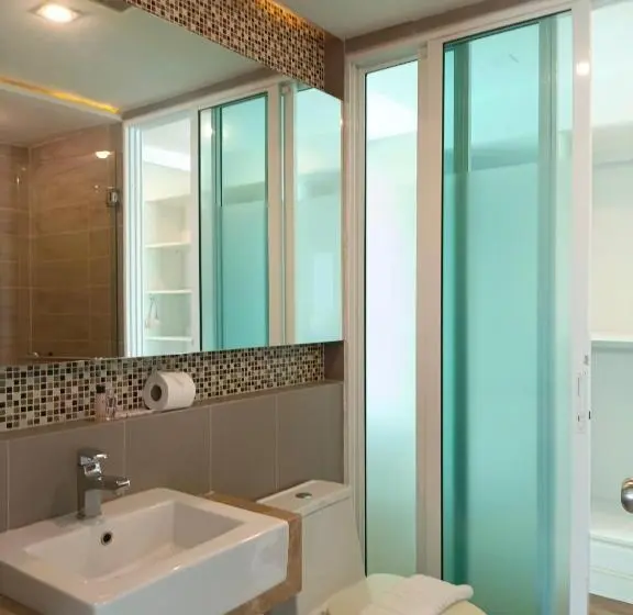 سوییت خانوادگی, Wisdom Hotel & Residence