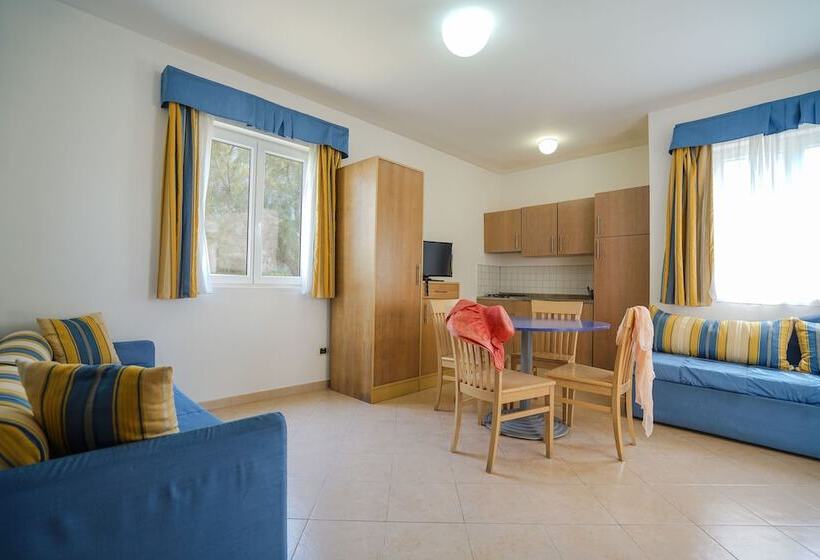 חדר משפחתי, Futura Club Torre Rinalda