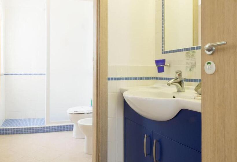 חדר סטנדרט לשלושה, Futura Club Torre Rinalda