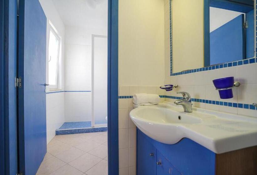 חדר סטנדרט לשלושה, Futura Club Torre Rinalda