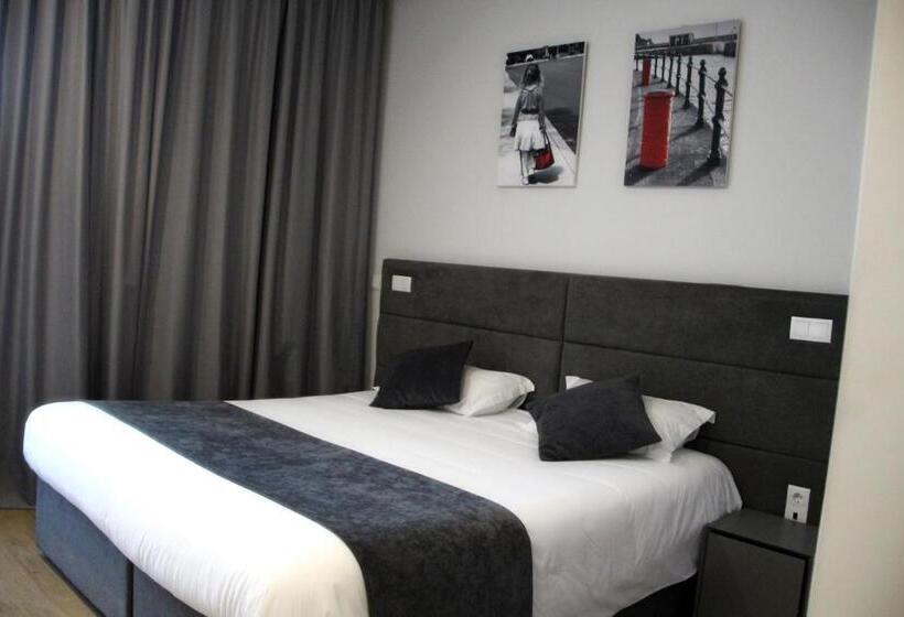 غرفة ديلوكس, Basto Vila