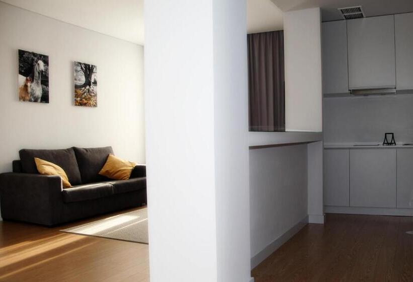 شقة غرفة واحدة, Basto Vila