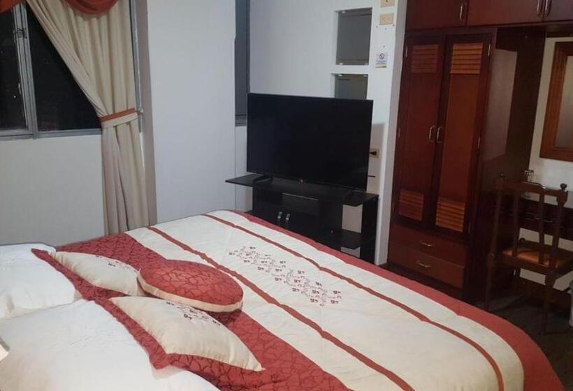 Habitació Deluxe, Hangas Mayo