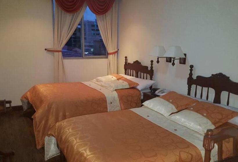 Habitació Triple Estàndard, Hangas Mayo