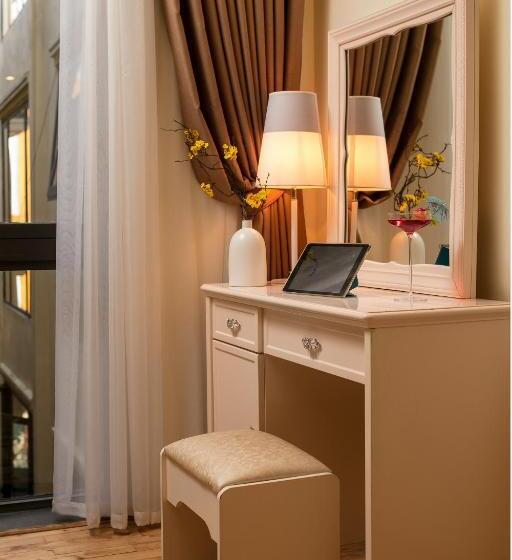 اتاق خانوادگی, Sapa Green