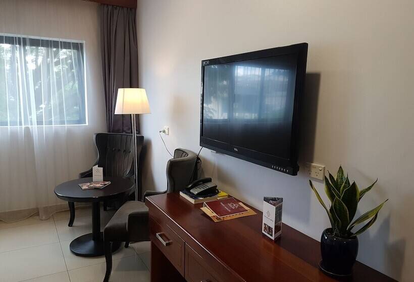 디럭스 룸, Paddy S Hotel & Apartments