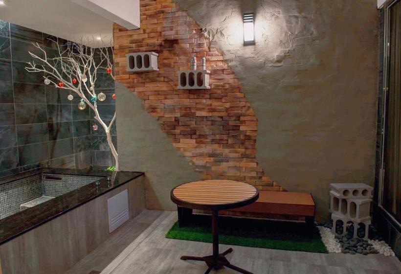 اتاق استاندارد, Shui Nong Motel