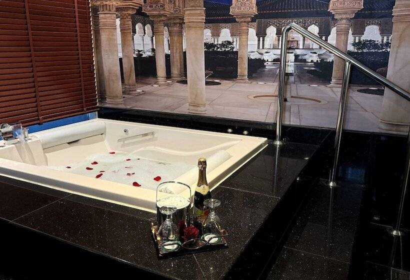 이그제큐티브 스위트, Holiday Villa Hail