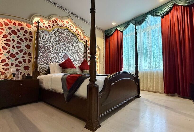 이그제큐티브 스위트, Holiday Villa Hail