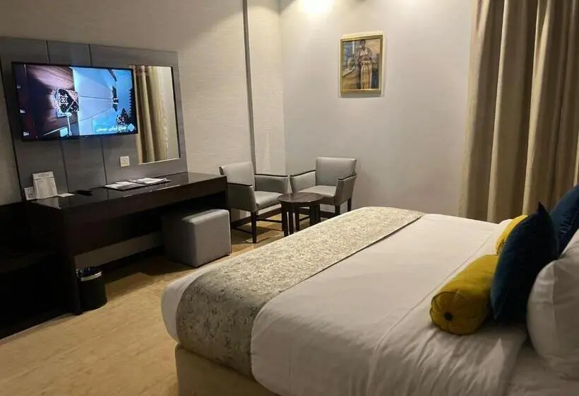 キングサイズベッドのスタンダードルーム, Holiday Villa Hail