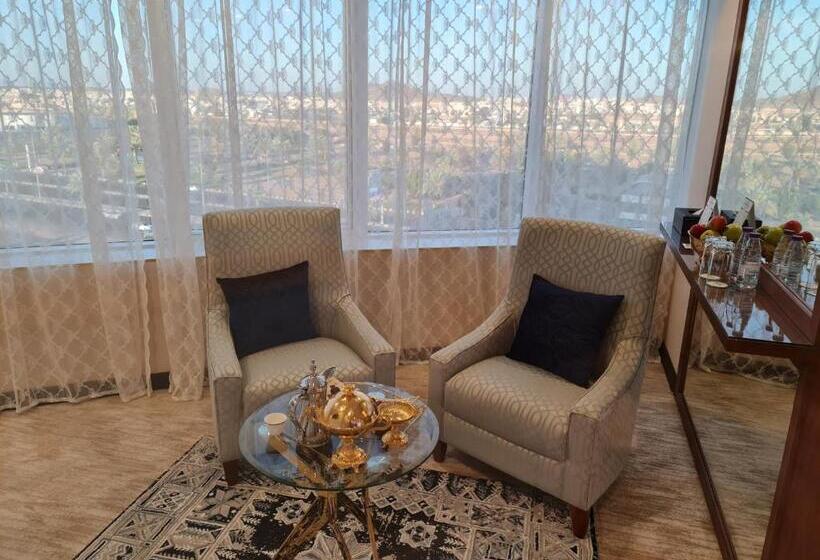 프레지덴셜 스위트, Holiday Villa Hail