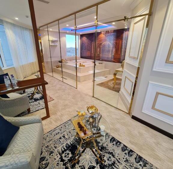 프레지덴셜 스위트, Holiday Villa Hail