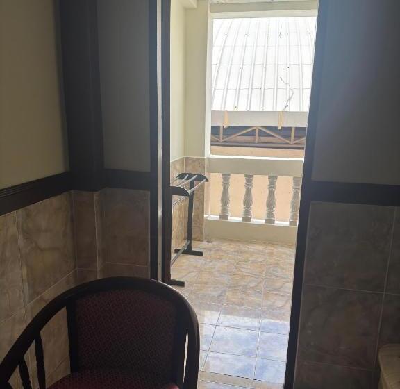 디럭스 패밀리 룸, Kata Palace Phuket