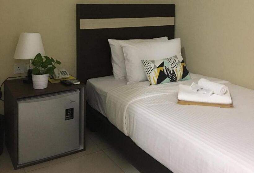 اتاق استاندارد یک نفره, Chemara Boutique