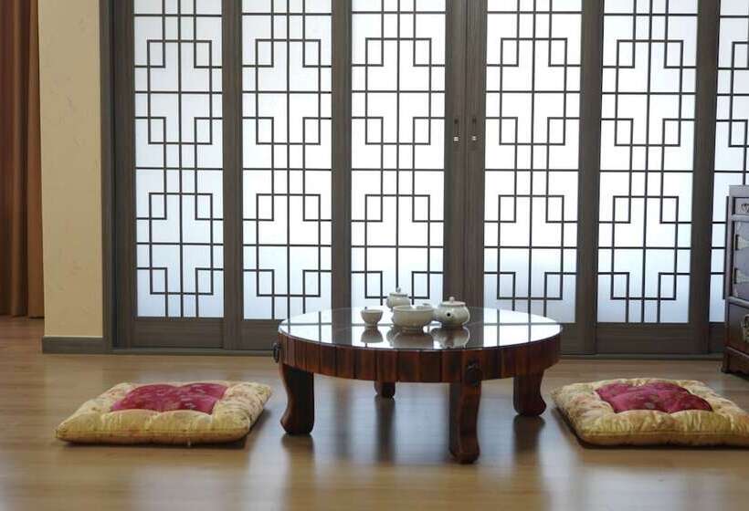 ファミリールーム, Daoom