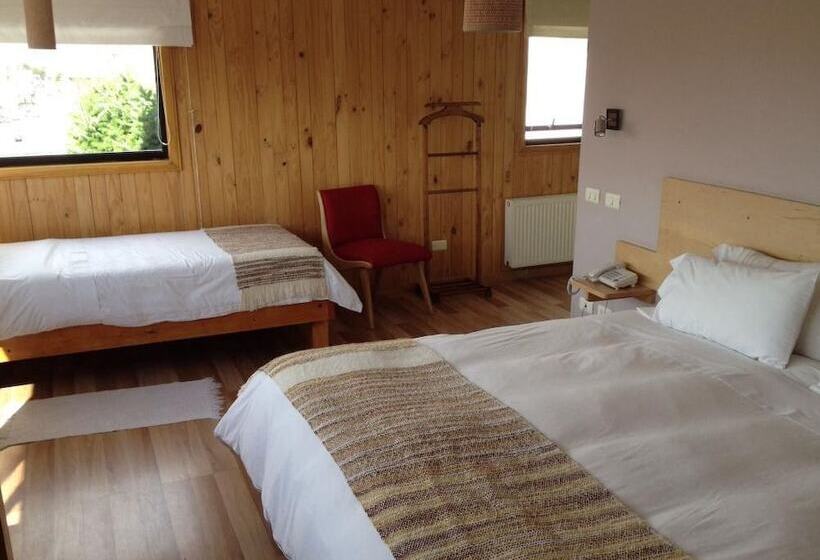 Standard Triple Room, Ilaia