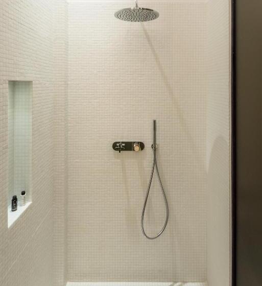 디럭스 룸, S Paul City