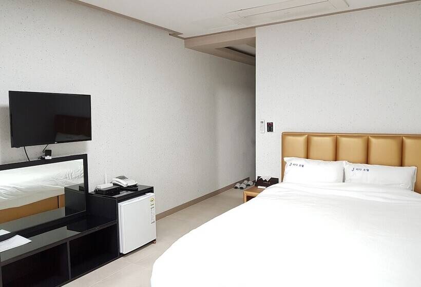 חדר סטנדרט, The Four Hills