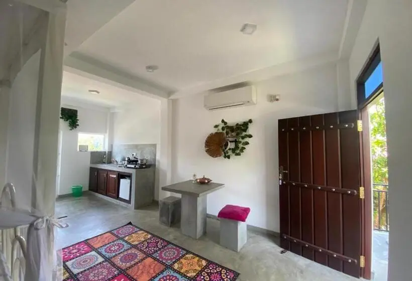 Economy-huone, Sun & Moon Good View Villa