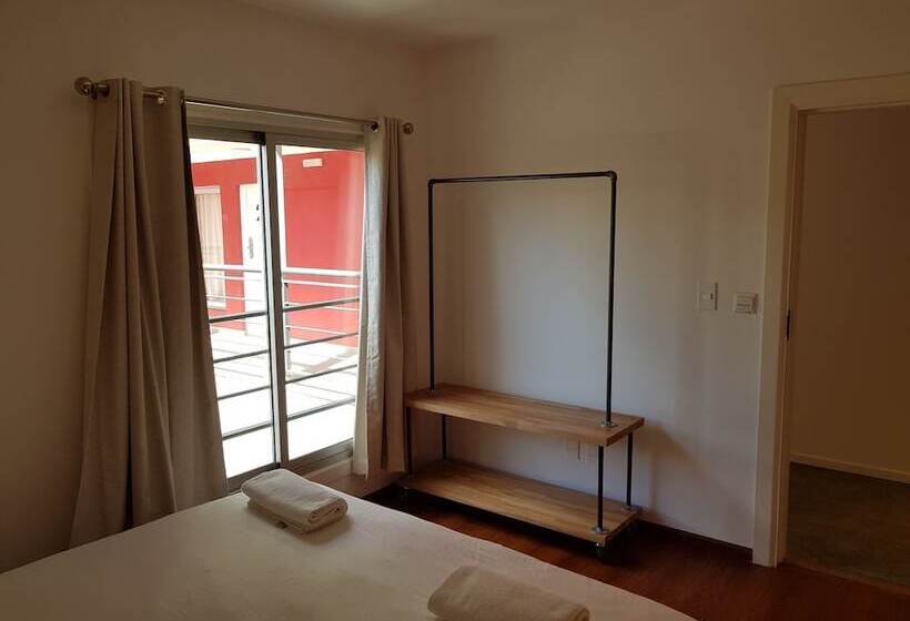 Номер Стандарт, Circus Hostel&hotel Montevideo