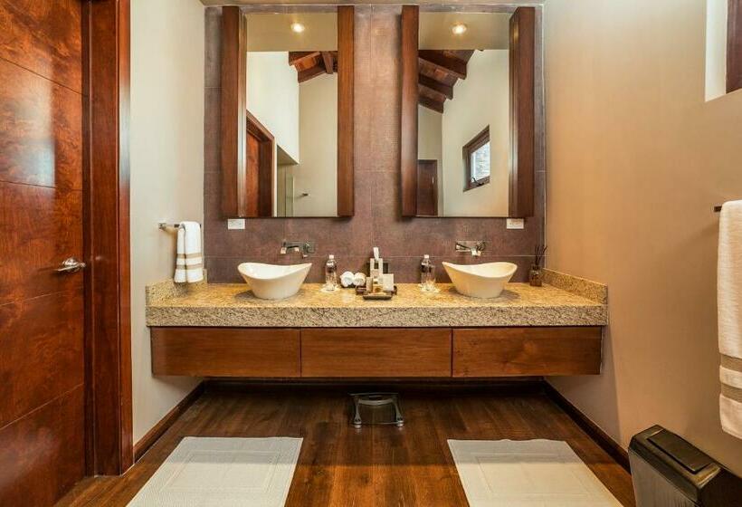 ジュニアスイート, El Cielo Resort