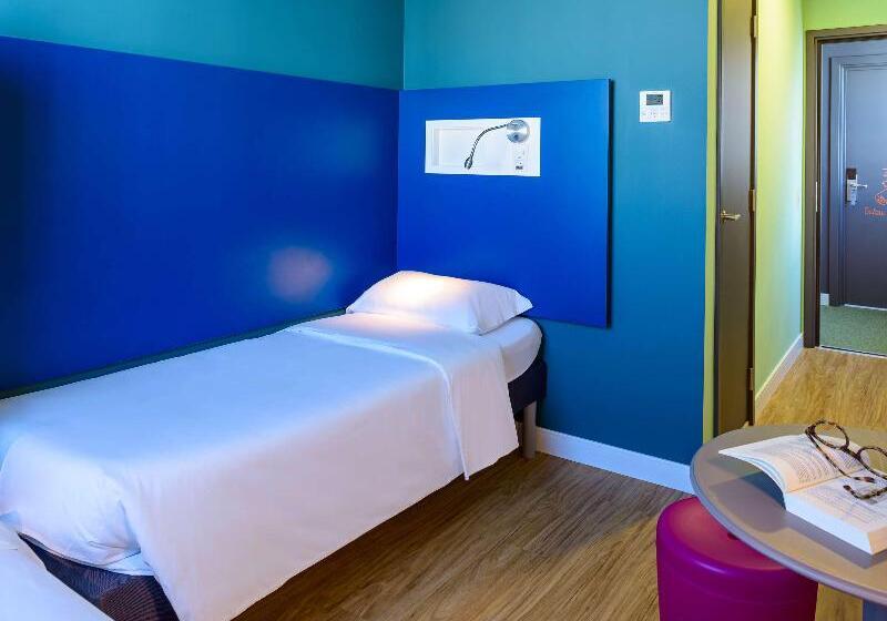 דירת חדר, Ibis Budget Santos Gonzaga