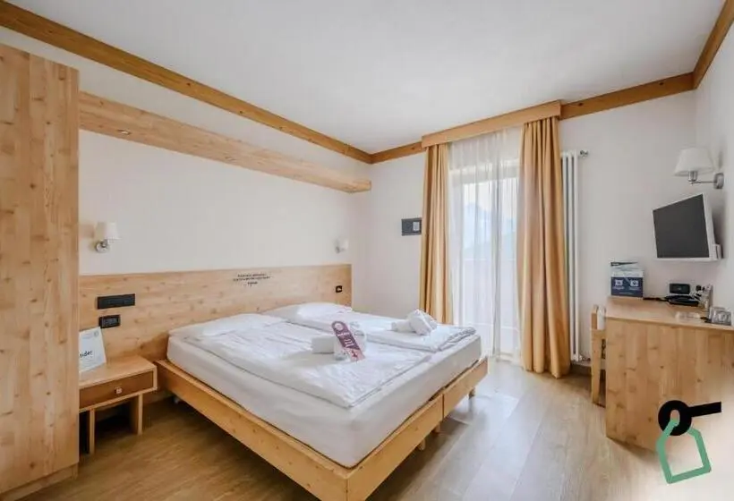 バルコニー付きデラックスルーム, Hotiday Bormio Valdidentro