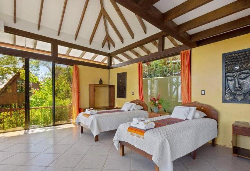 اتاق سه نفره سوپریور با چشمانداز دریا, Anamaya Resort